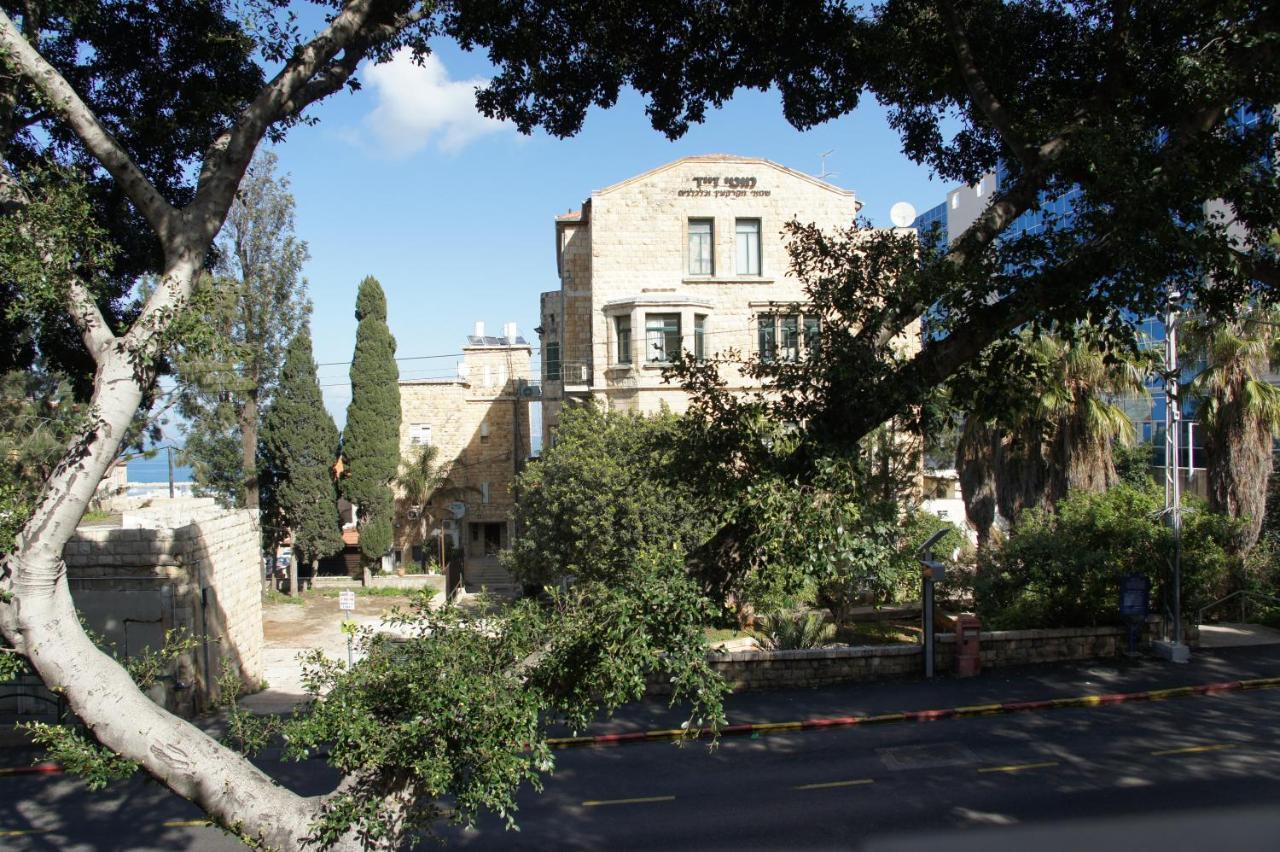 City Hall Hostel Haifa Eksteriør bilde